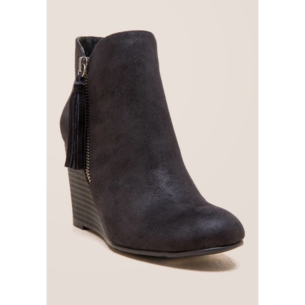 Francesca’s Wedge Booties